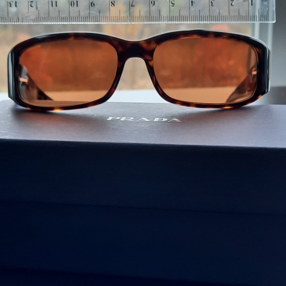 AUTHENTIC Prada Sunglasses Tortoise 100% UVA / UVB Protection - Picture 8 of 9